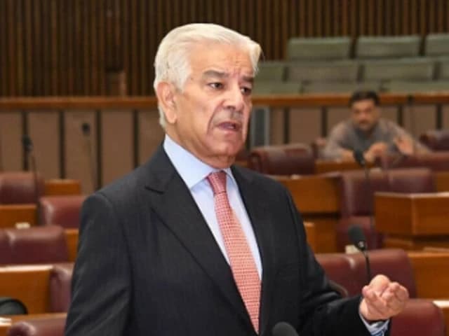 Defence minister seeks PTI's return to health panel