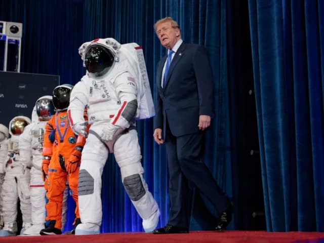 Trump signs order to create a US Space Academy