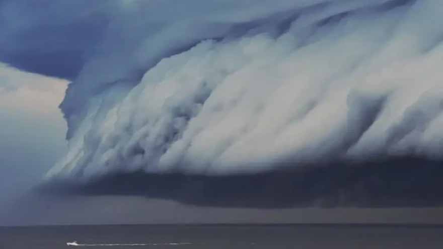 Rare shelf cloud formation captivates residents along New Jersey coastline