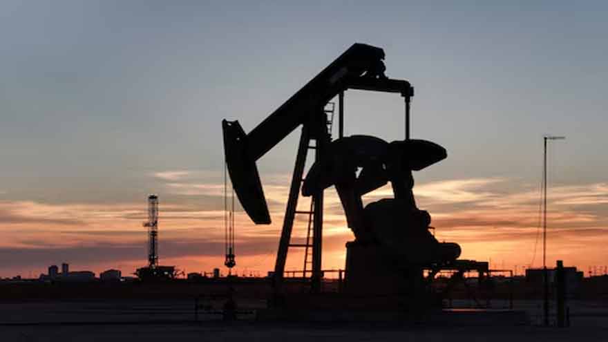Oil prices extend losses on expectations talks to ease Middle East supply woes