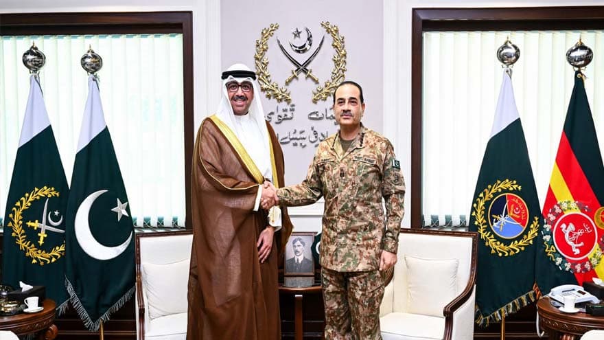 CDF Munir, Kuwaiti defence minister discuss regional security, defence ties
