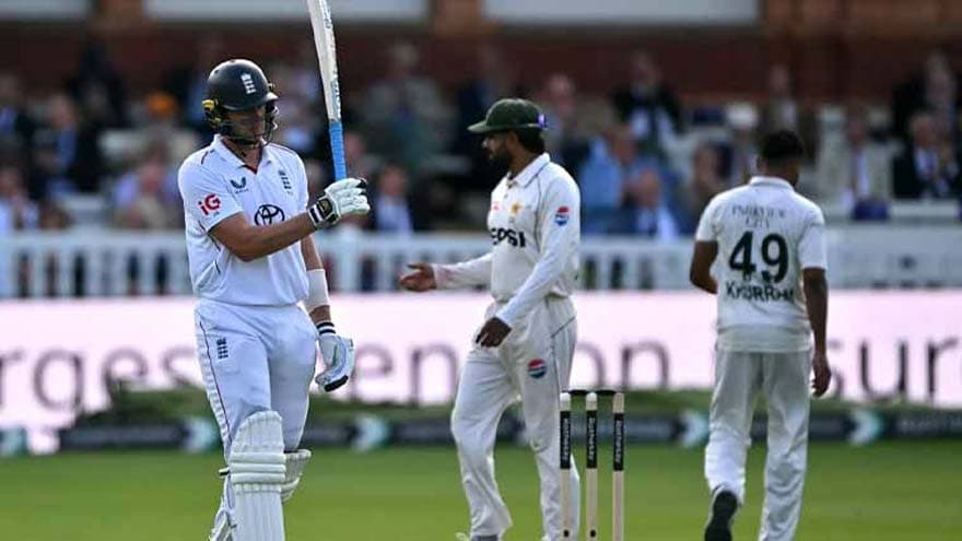 Pakistan dismiss England for 290 in second Test at Lord's