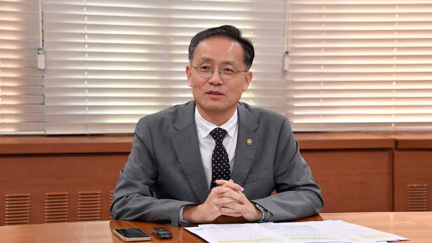 South Korea names veteran technocrat Lee Hyoung-il as new finance chief in cabinet reshuffle