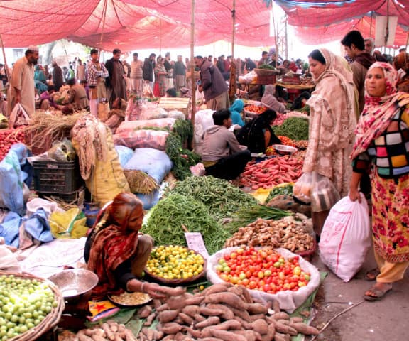 Sunday bazaars lose official status