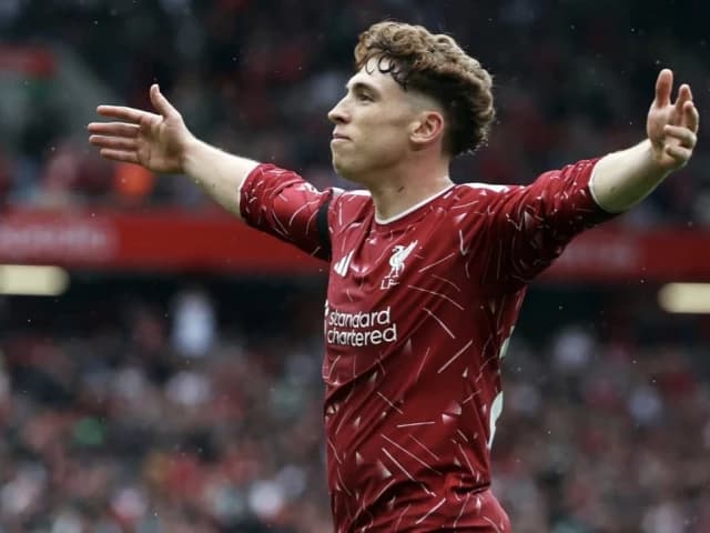 Munoz saves Iraola in Liverpool draw