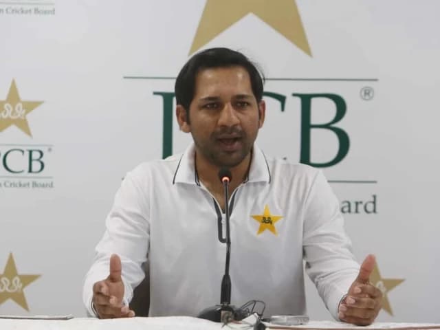 Sarfaraz admits batting crisis as England series slips away