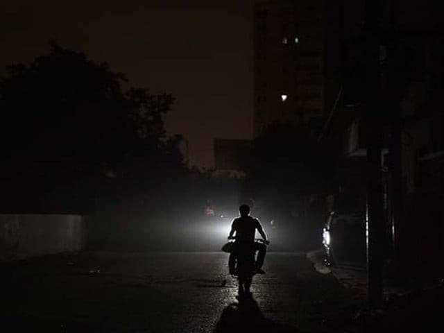 RLNG crunch dims country after dark