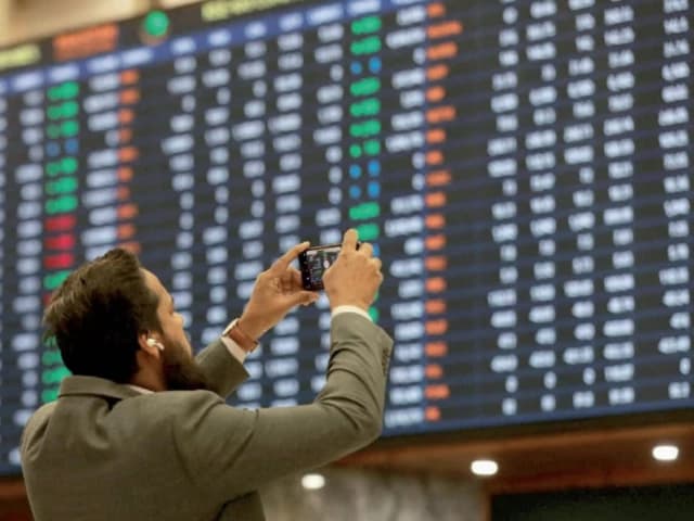 PSX registers modest growth